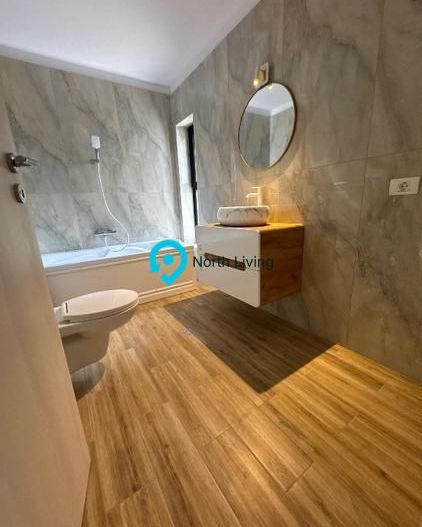 Duplex 4 camere + curte 100 mp Tunari - Poză 8