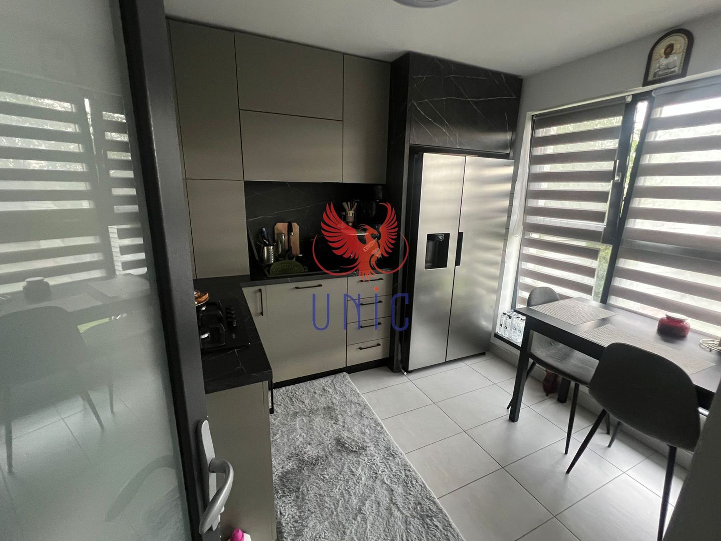 Casa de lux , zona  rezidentiala Popoveni - Poză 3