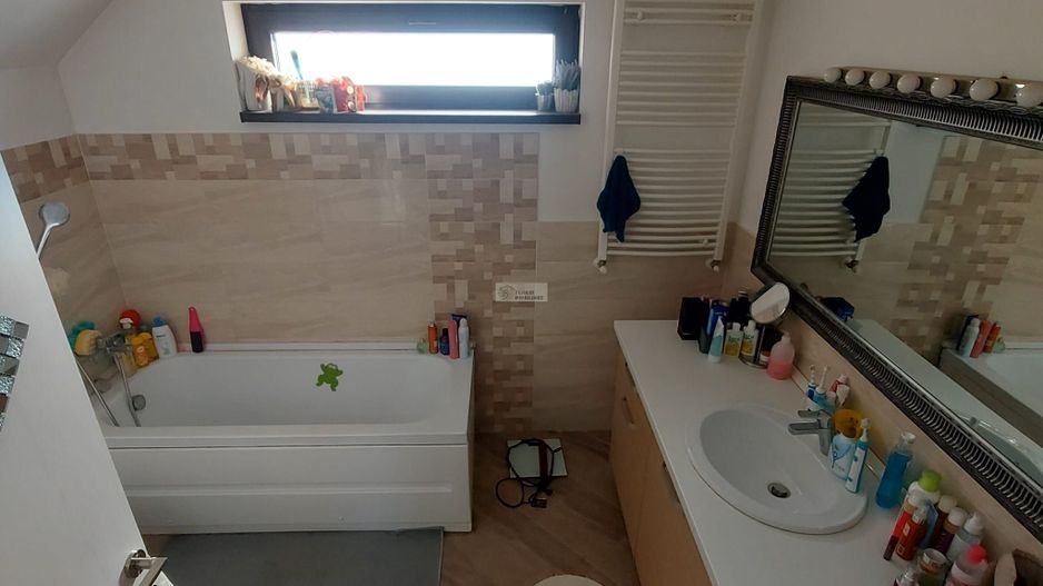 Casa   P+M /Golesti/Vrancea/170.000 neg/teren 1069mp - Poză 6