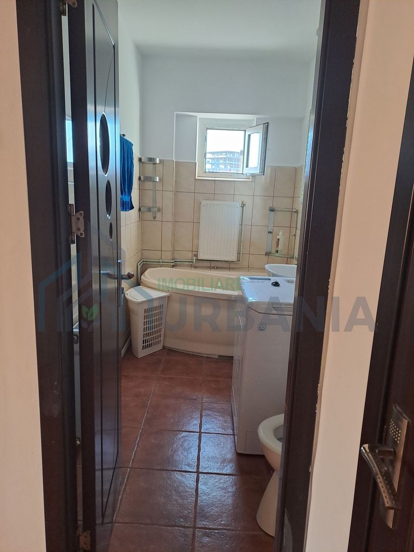 Apartament 3 camere decomandat, 72 mp, lângă Școala "George Coșbuc" Iași, etaj 4/4 cu pod - Poză 7