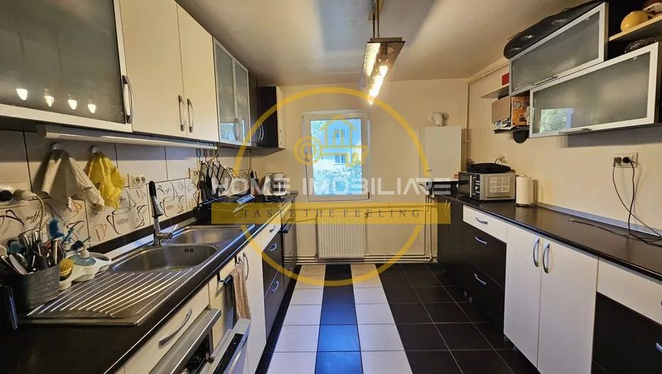Etaj 2/Apartament 4 Camere/Decomandat/2Bai/81mp! - Poză 1
