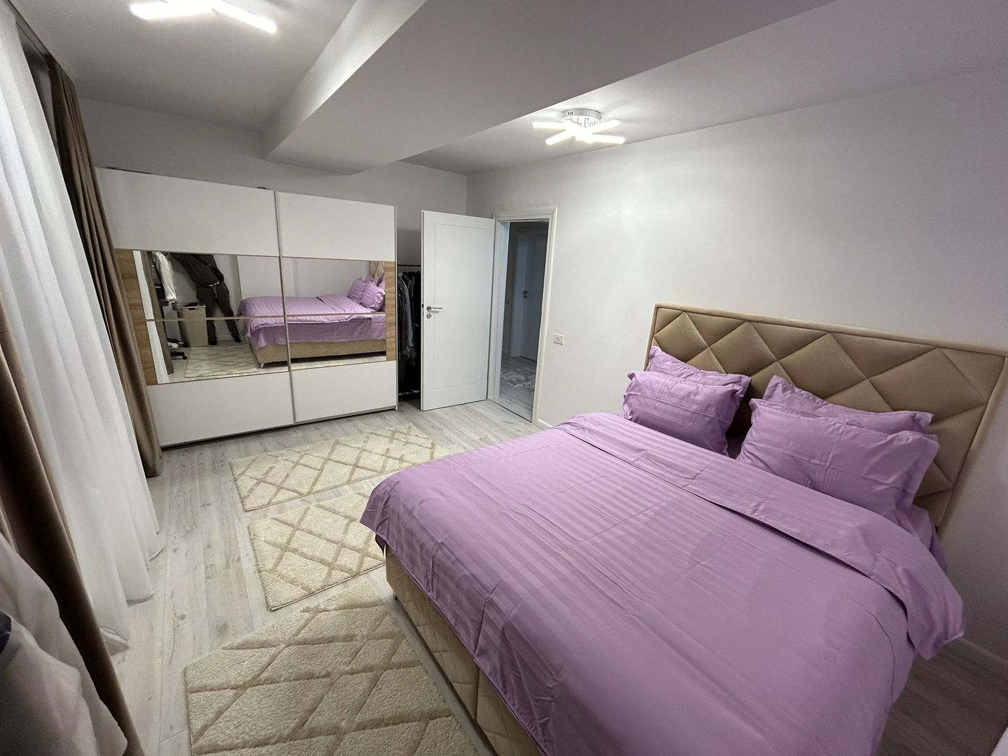 Apartament cu terasa generoasa de vanzare in Pipera - Poză 8