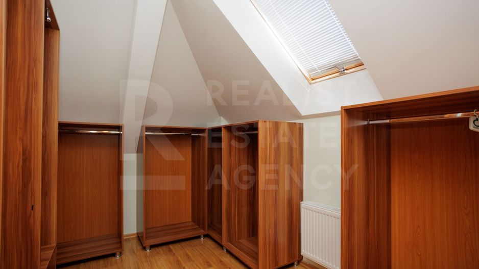 Chirie, casă, 6 camere, Strada Trifan Baltă, Centru - Poză 23