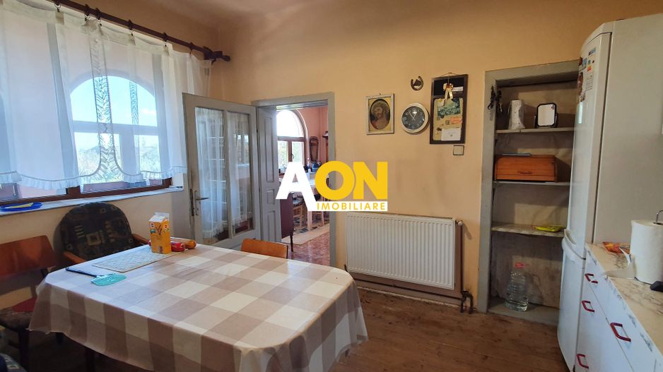 Casa cu 4 camere, la asfalt, 6200 mp teren, sat Sard, com. Ighiu - Poză 10
