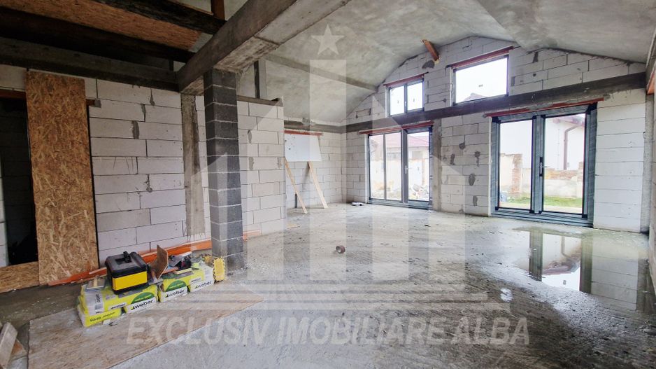 Casa de vanzare | 140 mp | 2700 mp teren | Oarda - Poză 2