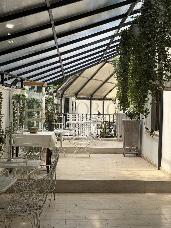 Bistro-Cafe | Ceainărie | Cofetărie Arcul de Triumf - Poză 1