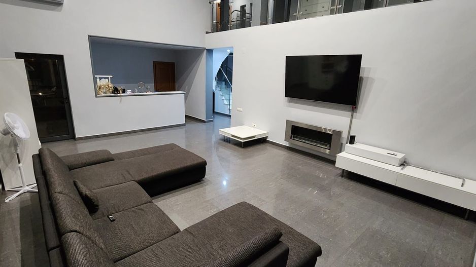 Vila de inchiriat  -Otopeni - Poză 2