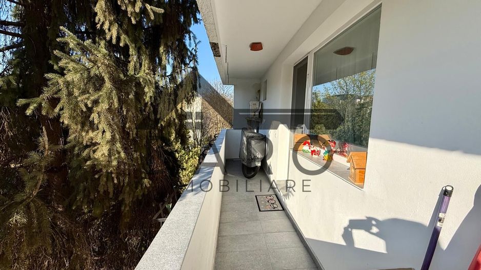 Apartament cu 2 camere in strada Moldovei. - Poză 3