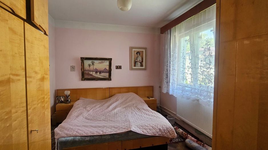 De vanzare  -  Casa P+1E - Alea Trandafirilor - 220.000 euro - Poză 7