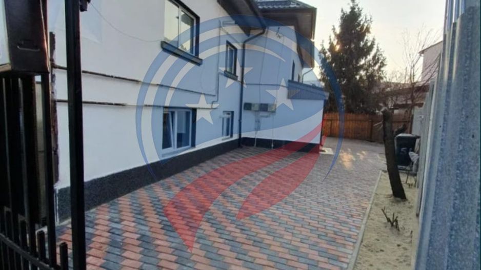 Casă de vânzare în centru – 4 apartamente, 240 mp construiți, teren 257 mp - Poză 3