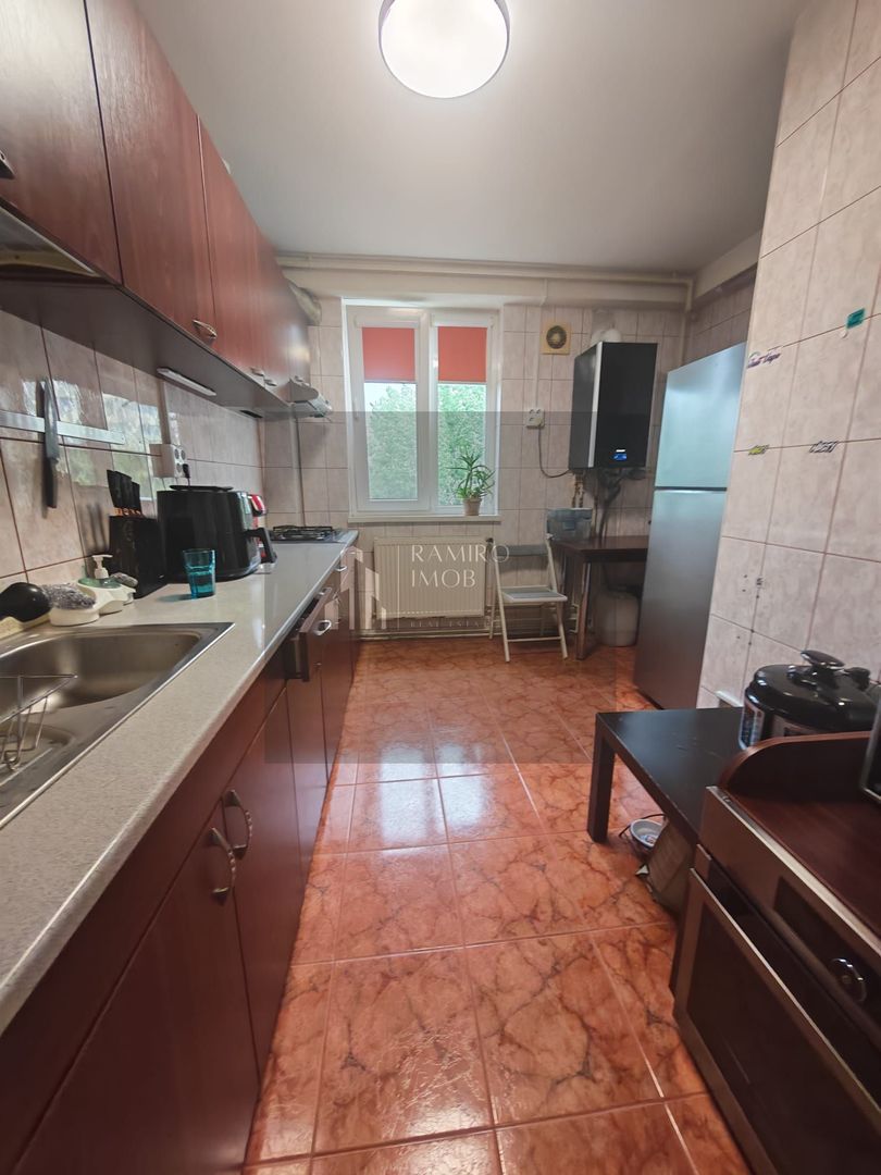 Apartament 4 camere decomandat Titan / Ozana / Aleea Fetesti - Poză 6