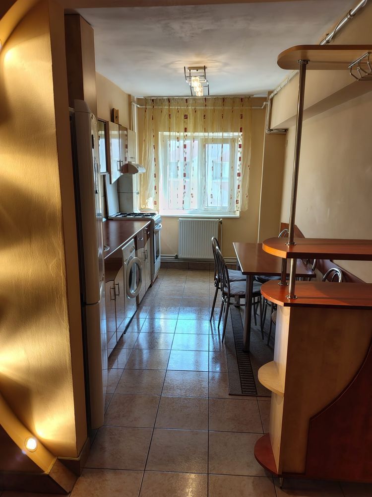 Inchiriez apartament 2 camere - Poză 2