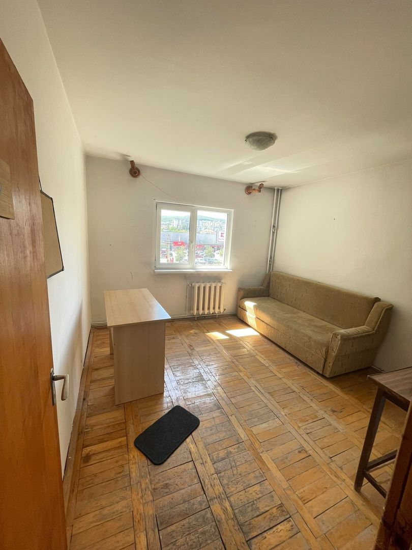 Apartament 3 Camere Decomandat | 77 Mp + 16 Mp Balacon Inchis | 2 Bai | Et. 2/8 - Poză 2