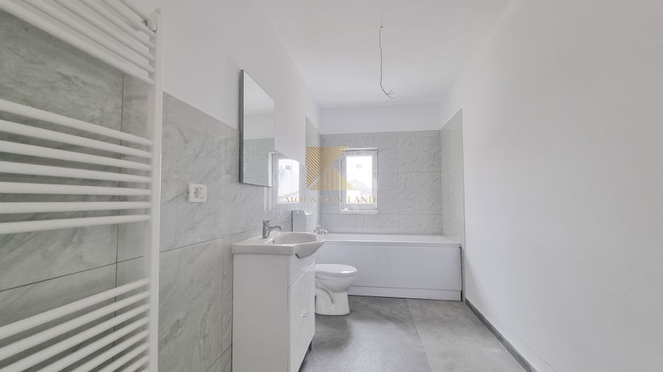 Casă însiruită cu 4 camere și curte proprie – Cartier Izvor, Str. Salc - Poză 13