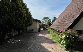 Casă elegantă, spațioasă, ideală pentru familie – Sanmihaiu Roman - Poză 22