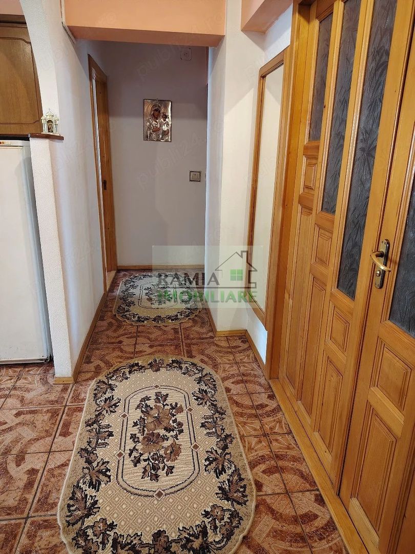 Apartament 3 camere decomandat, etaj 1, 2 balcoane și garaj – Râșnov - Poză 9