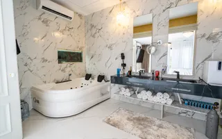 VILA ULTRA-LUX/ OTOPENI CENTRAL/SMART HOME/PISCINA - Poză 16