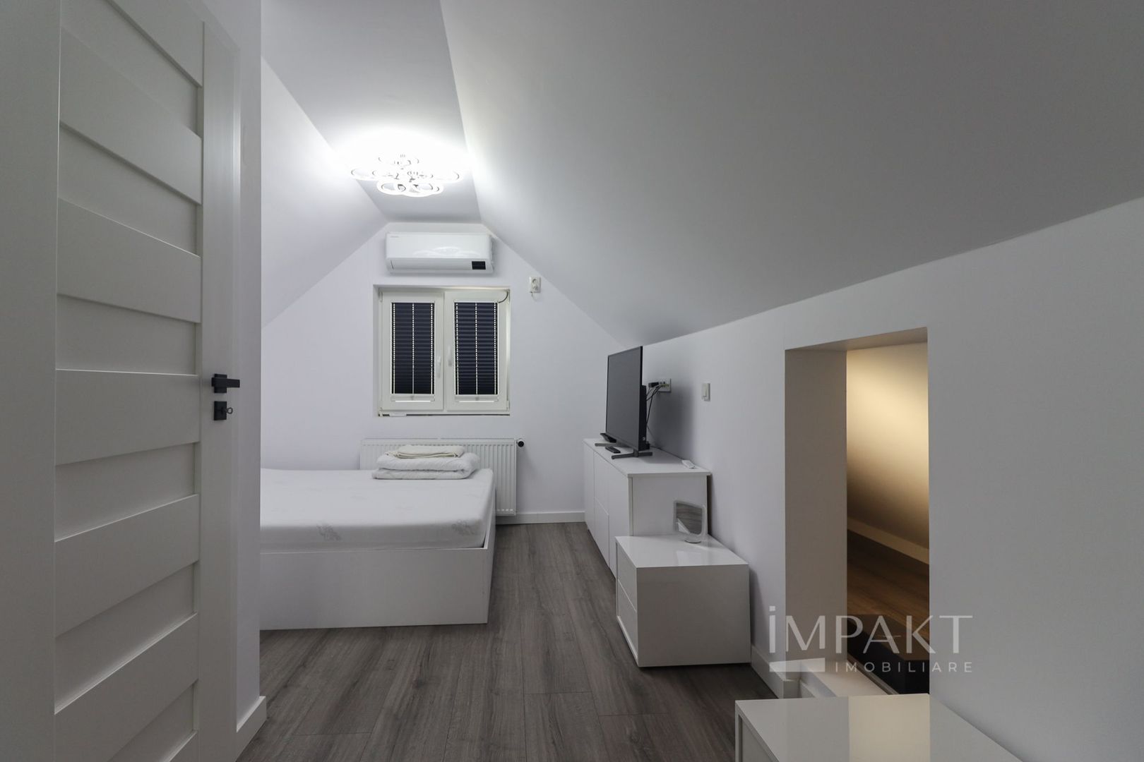 Casa insiruita cu finisaje de lux in cartierul Europa - Poză 19