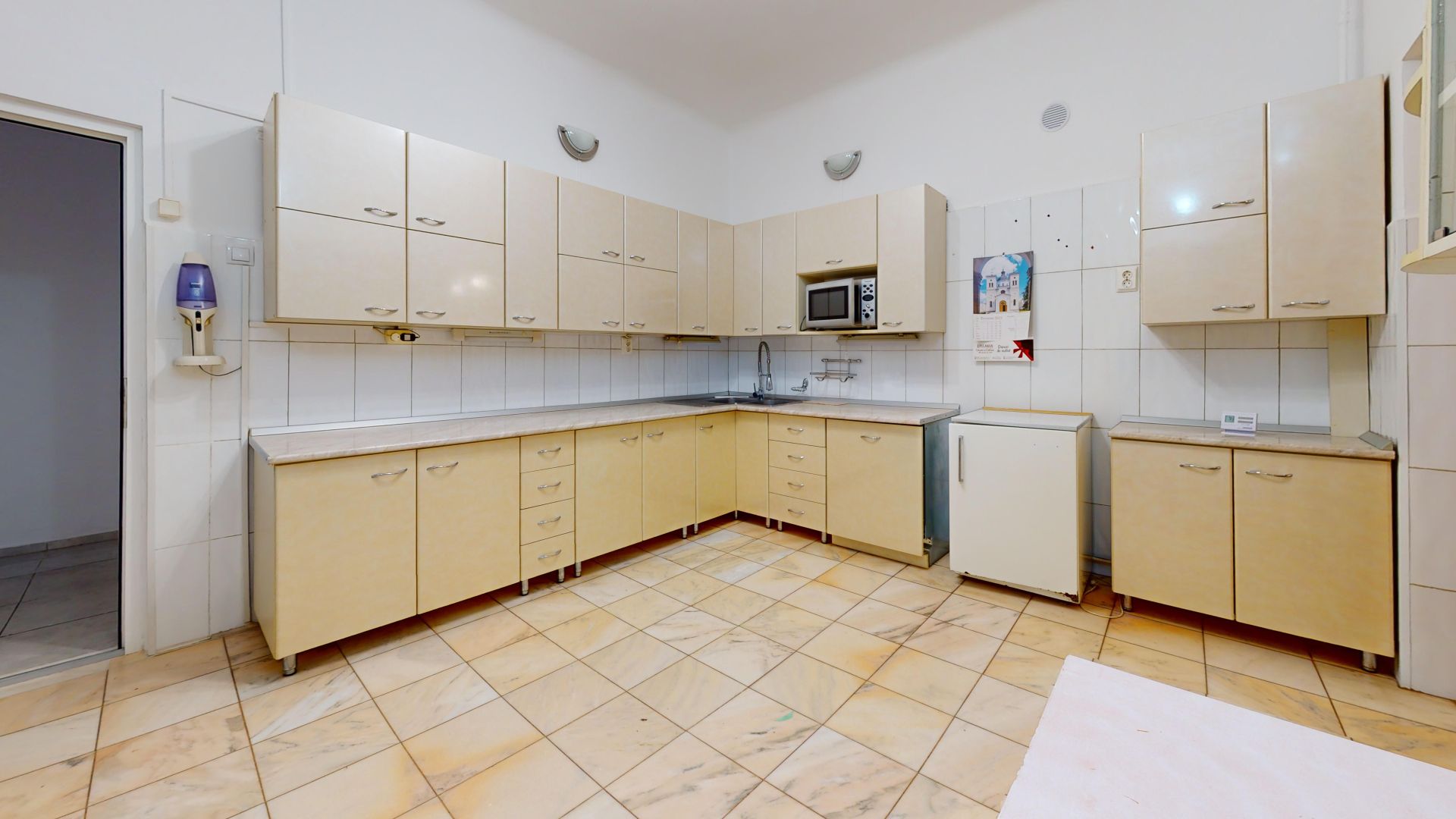Vila cu suprafata de 360mp si teren 700mp-Racadau,vanzare sau inchirie - Poză 5