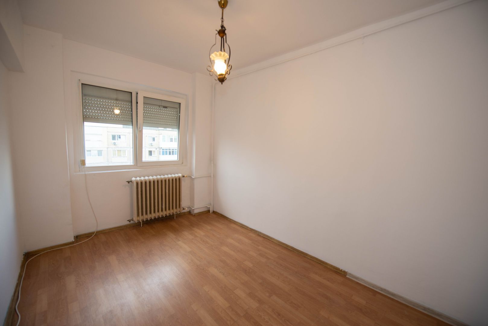 Apartament 3 camere decomandat Drumul Taberei Metroul Ialomitei 10 min - Poză 8