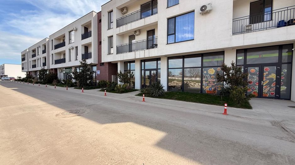 Spatiu Comercial 67 mp Aerocity | Tunari - Poză 2