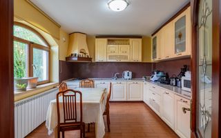 Reședință de lux sau centru de activități pentru copii - Poză 4