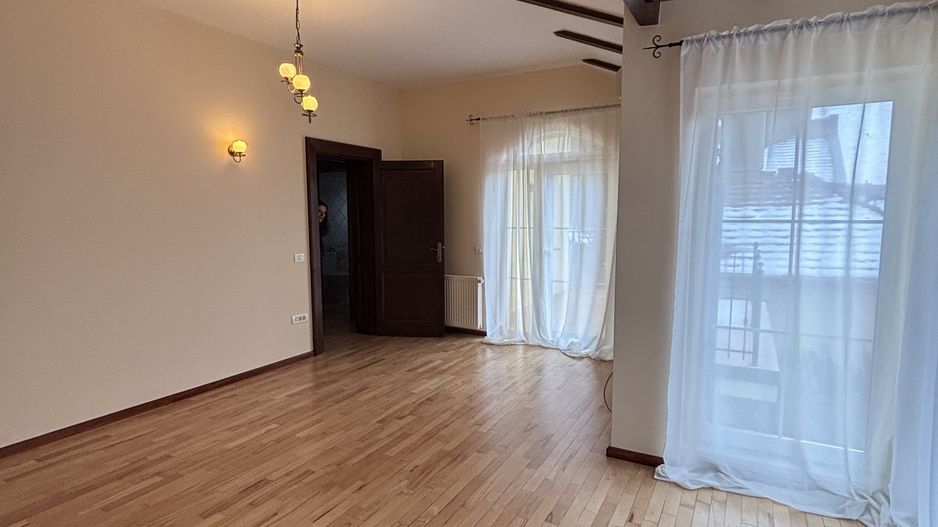 Vilă primitoare zona Modern - Poză 24