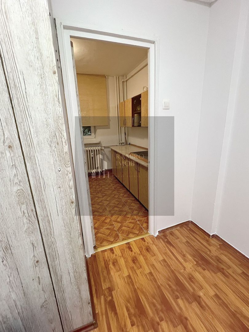 Apartament 3 camere bloc 1982 etaj 2 - Piata Sudului Sector 4 - Poză 3
