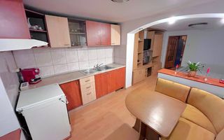 Casa de inchiriat Raului intersectie Campia Islaz -loc de parcare - Poză 1