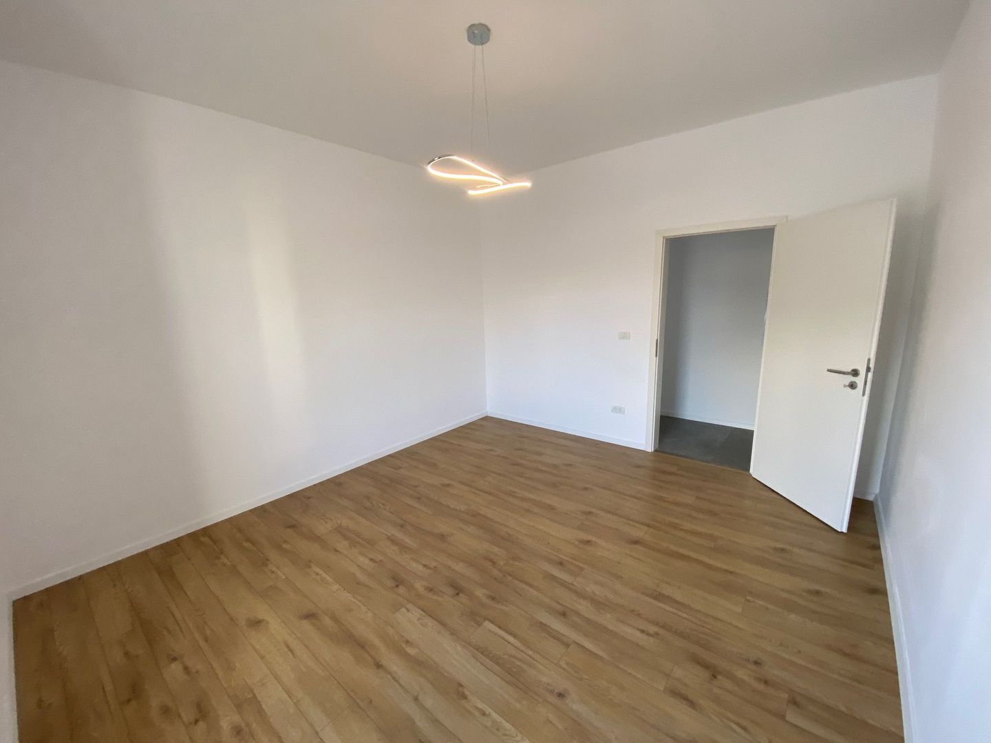 Casa individuala moderna in zona de Nord - Poză 13