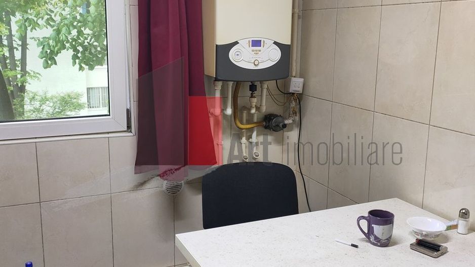 Vânzare apartament semidecomandat 4 camere cu centrală Bd. Obregia - Poză 40