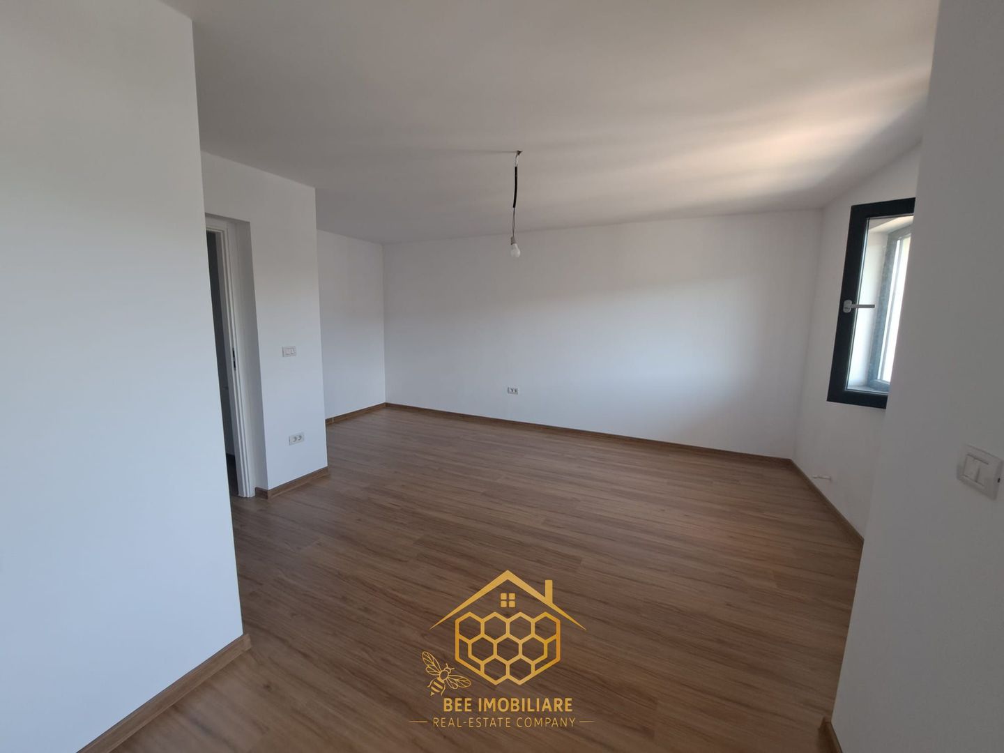 Casa P+1 + Pod in coltisorul tau de natura - Leamna de Jos - Poză 7