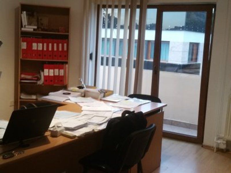 Apartament 3 camere in Romana, anexe, boxa - Poză 19