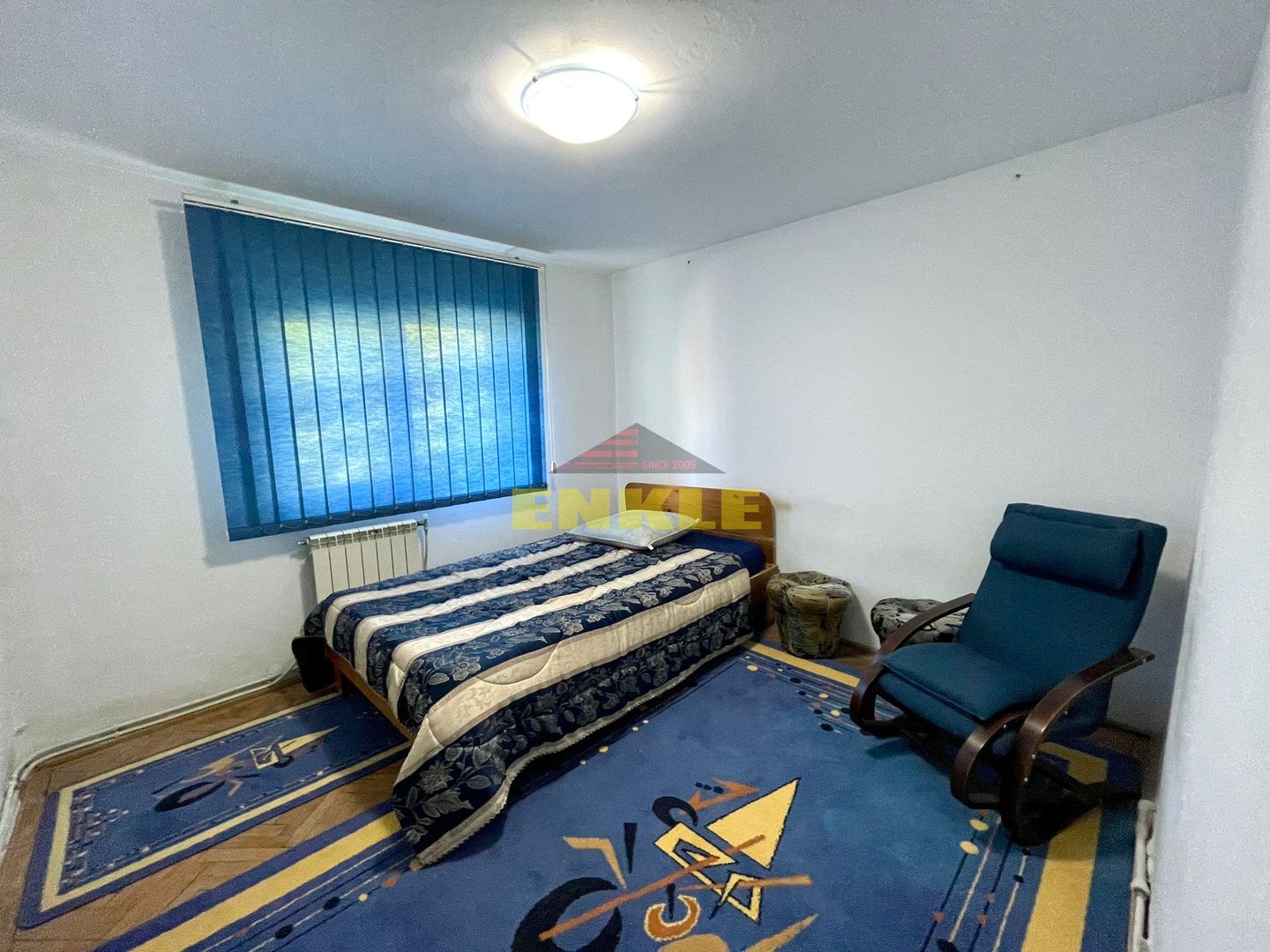 De vanzare apartament cu doua camere decomandat, zona Bazar - Poză 3