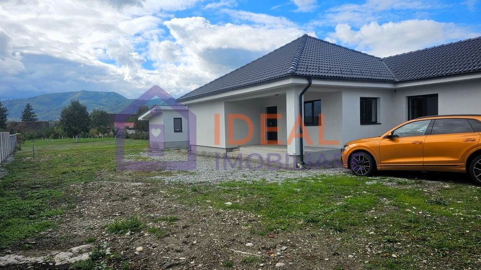 Casa Individuala pe un singur nivel cu 2200 mp de curte, in Săcel - Poză 3