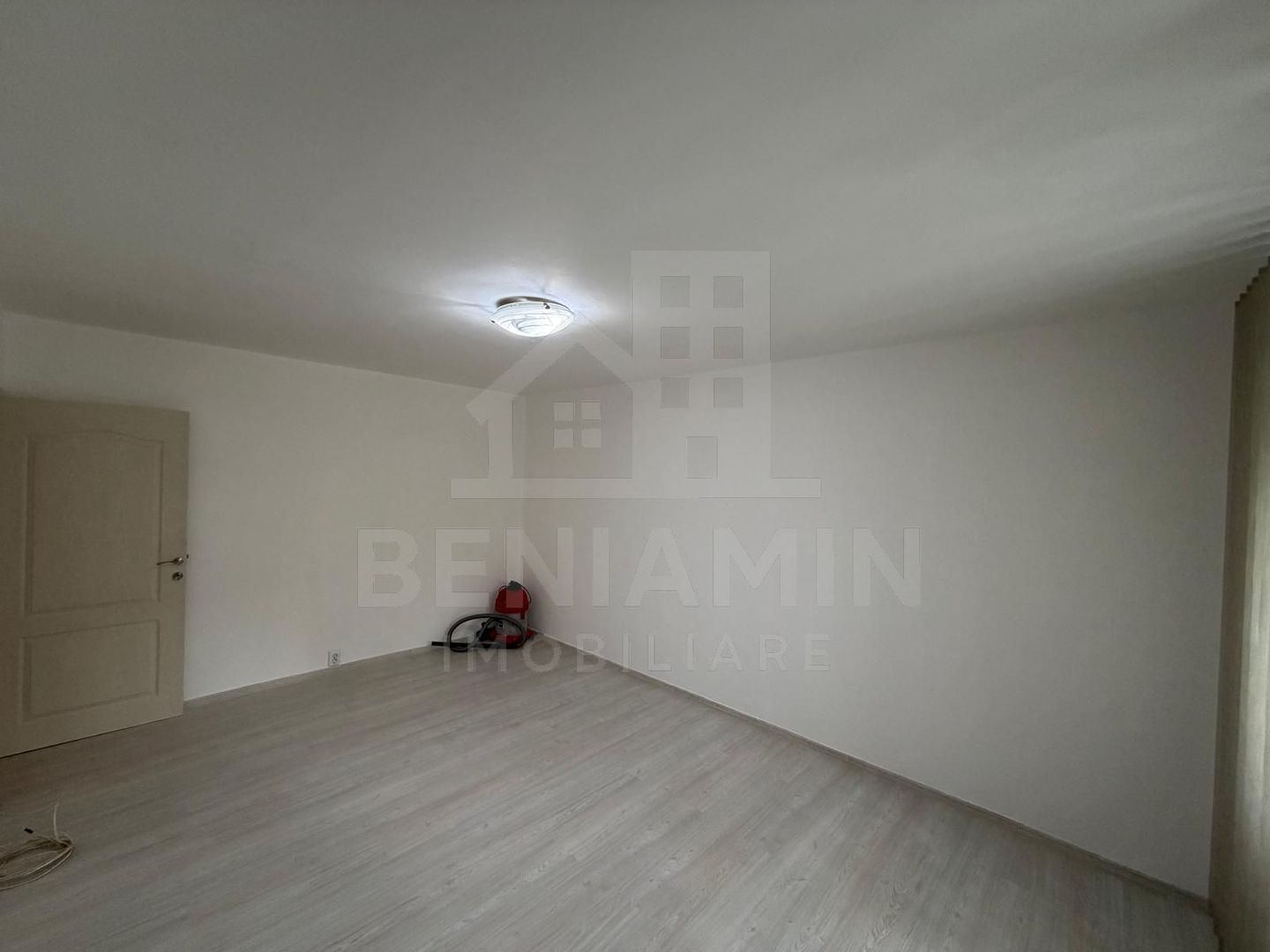2 camere decomandat - etaj 2 - 52mp - teava de gaze - Sarari - Poză 2