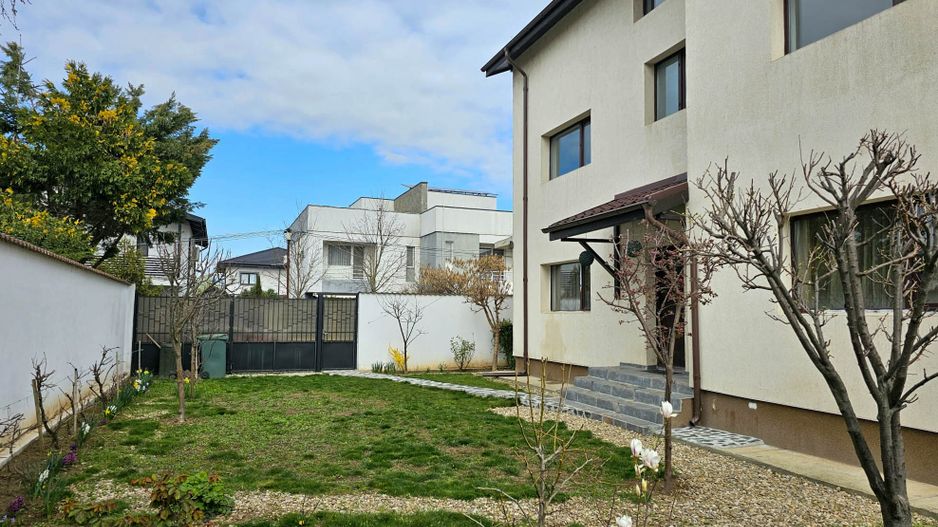 Vila spatioasa de vanzare in Pantelimon zona Padurea Cernica - Mierlei - Poză 2