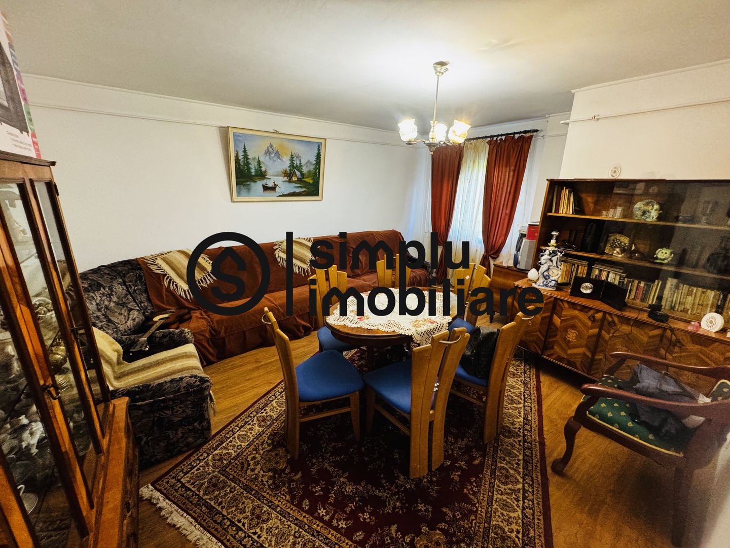 3 decomandate, centrala, 1 Mai - 110 000 Euro - Poză 17