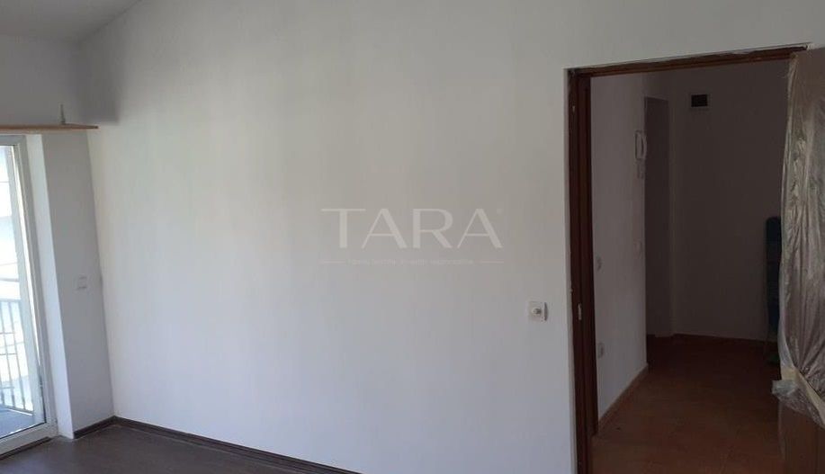 Apartament cu 2 camere in Floresti - Poză 3