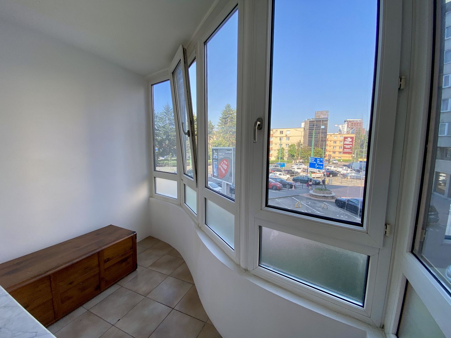 Apartament cu 3 camere in Centrul Civic - Poză 7