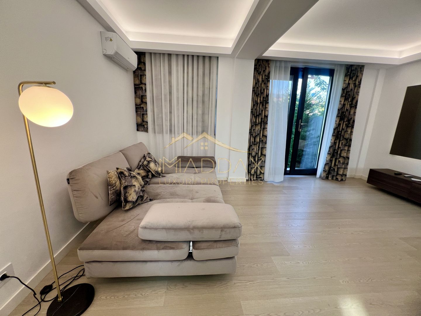 Vila LUX **5 camere**3 locuri parcare** Complex NOU//Sisesti - Poză 11