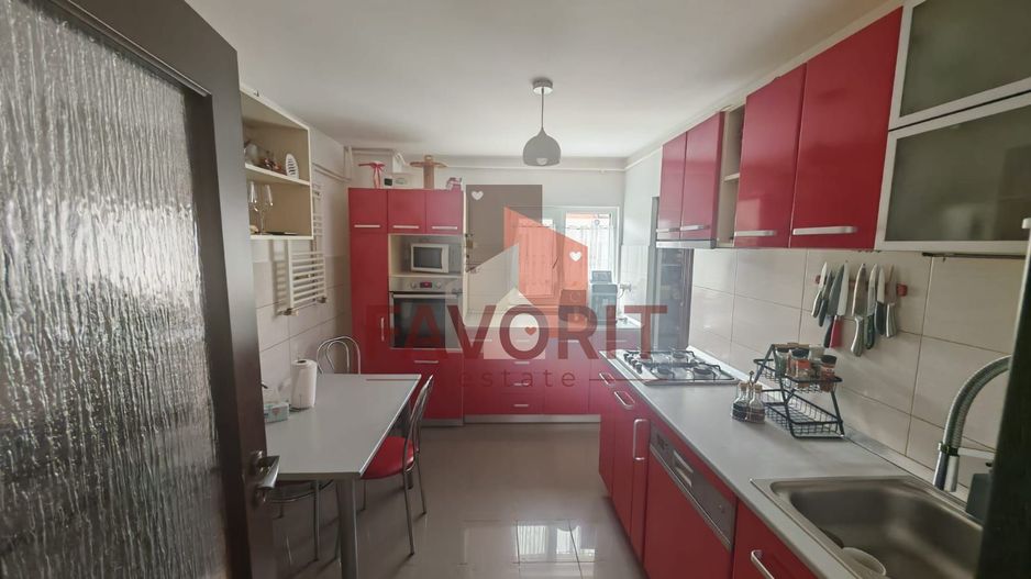 4 camere | centrala proprie | etaj intermediar | zona excelenta | renovat | - Poză 3