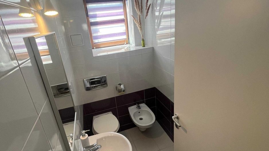Apartament  3 camere de inchiriat - Aviatiei +parcare privata - Poză 8