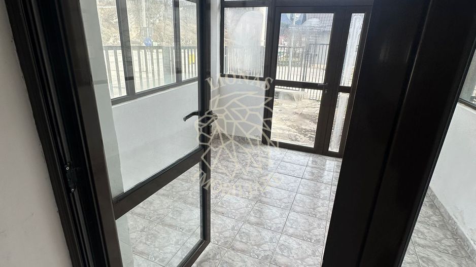 Spatiu central -ideal locuire /pensiune/cabinet/birouri- Sangeorz-Bai - Poză 1