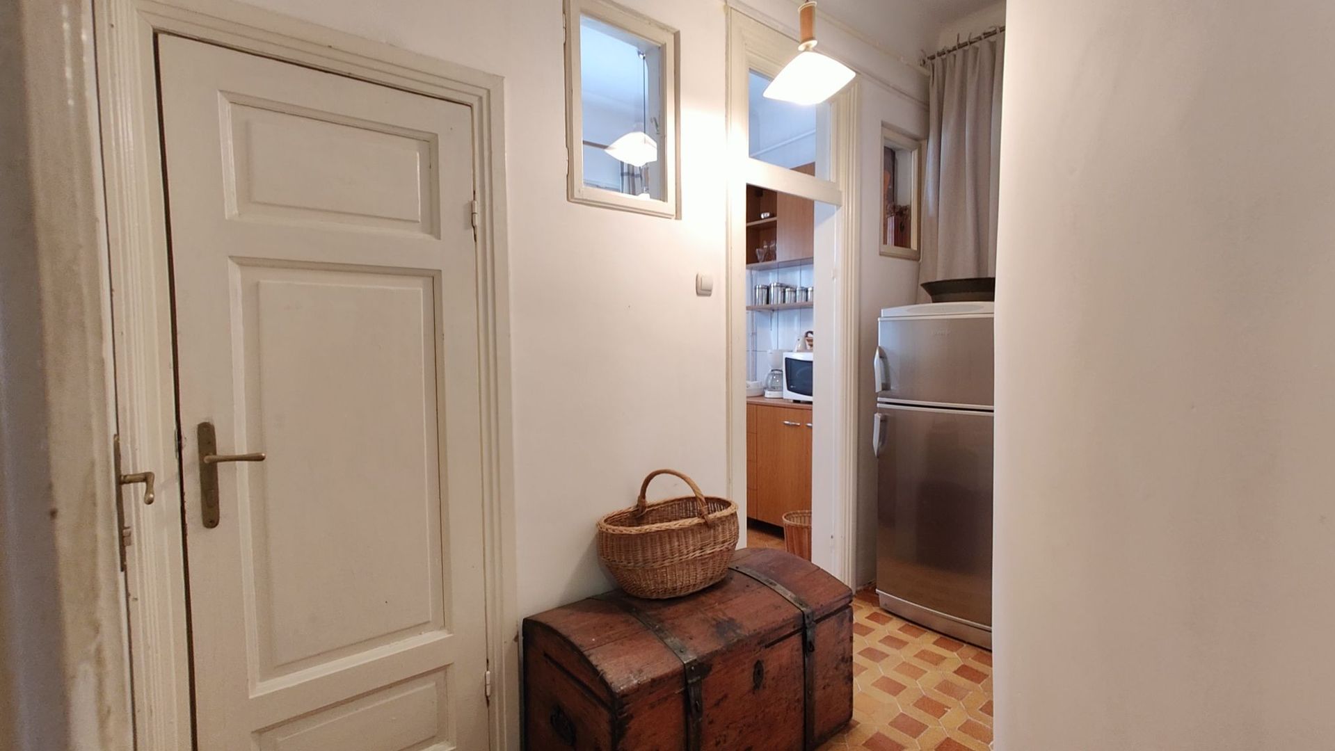 Apartament interbelic elegant cu terasă, pe Vasile Lascăr – lângă Dacia - Poză 11
