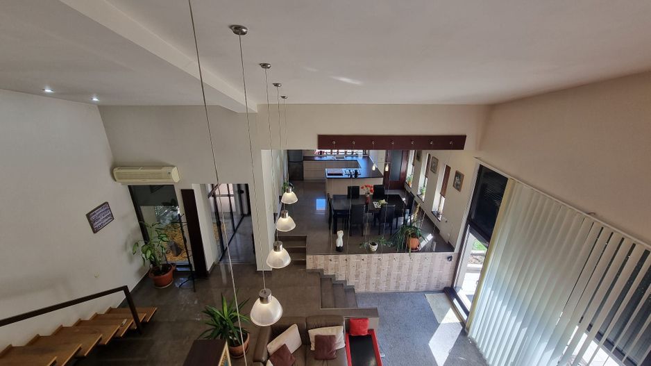 Vilă cu 4 camere de închiriat în zona Braytim cu piscina - Poză 19