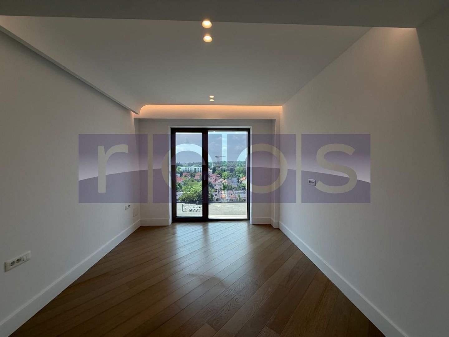 VANZARE APARTAMENT 105MP | CORTINA | 3CAMERE | NEMOBILAT | TERASA 26MP - Poză 1