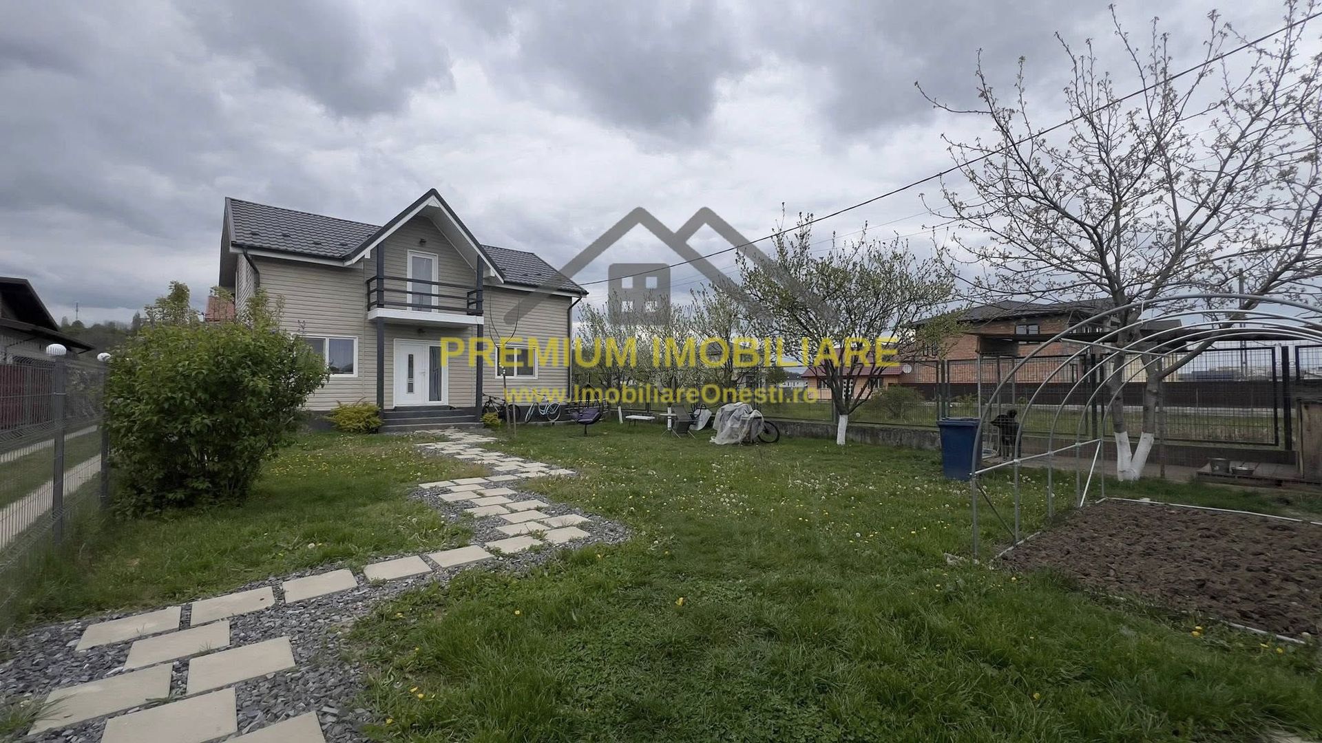 Vila de vanzare Onesti - Cartier Andrasesti - Poză 13