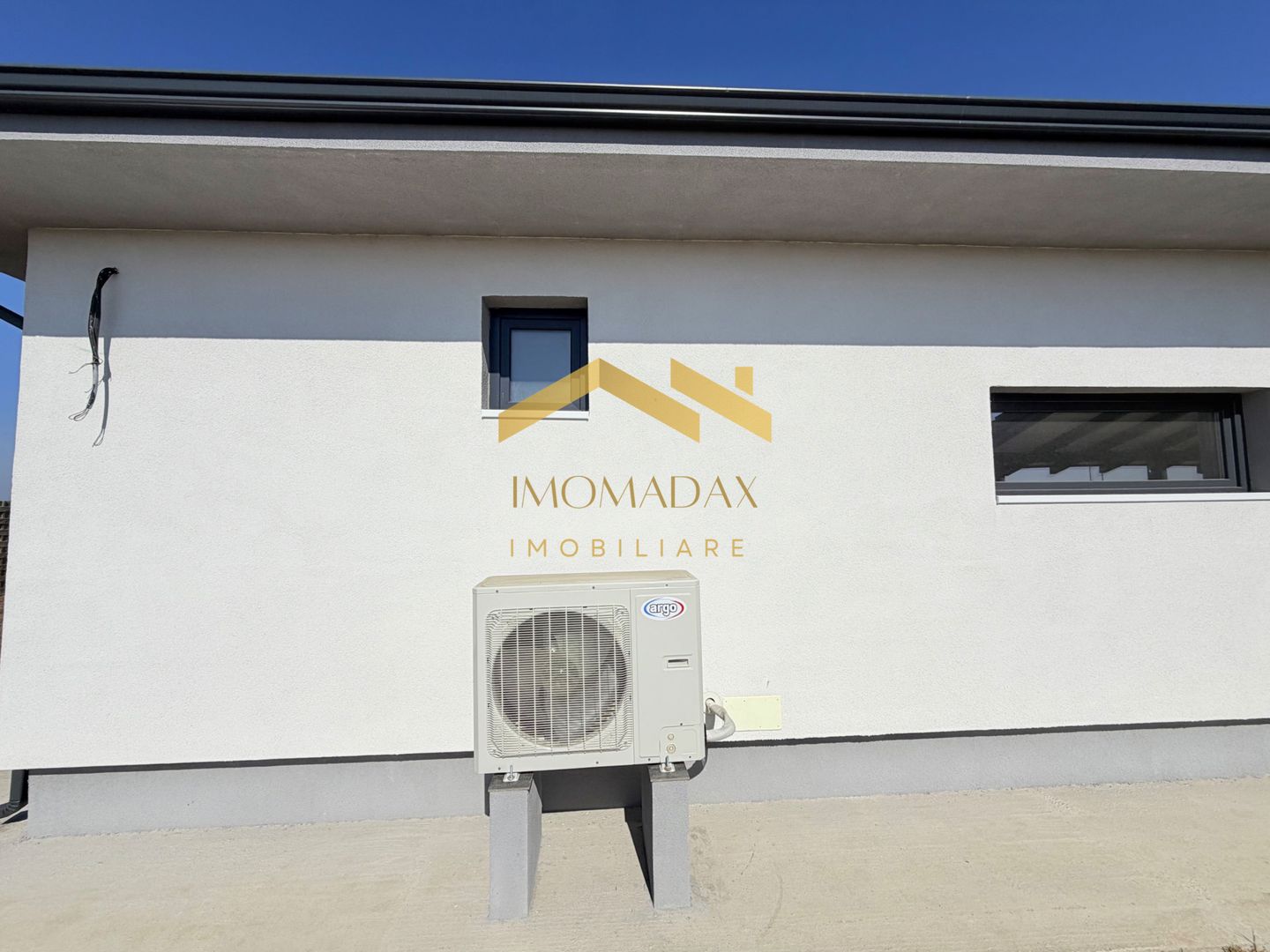 -Casa Individuala - Parter - 4 camere - - Poză 6