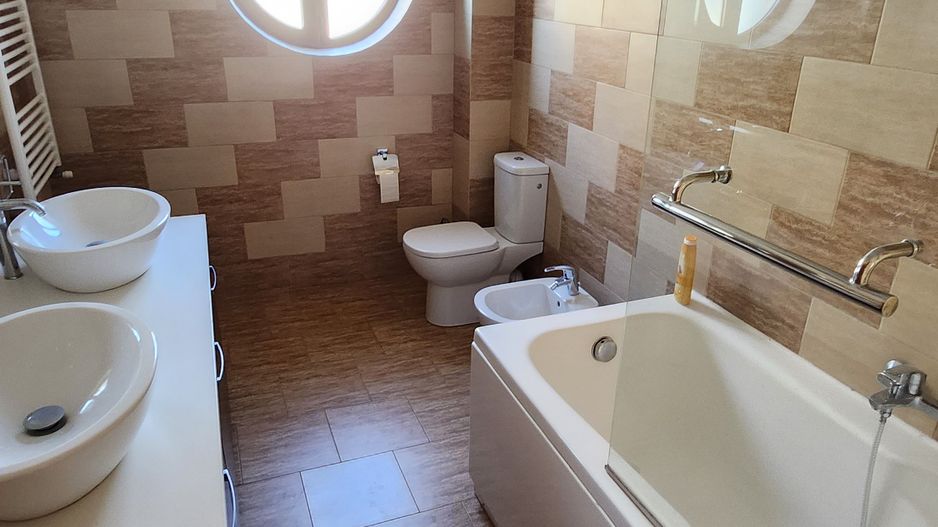 Vilă  inchiriere zona Aradului aproape de British School - Poză 36